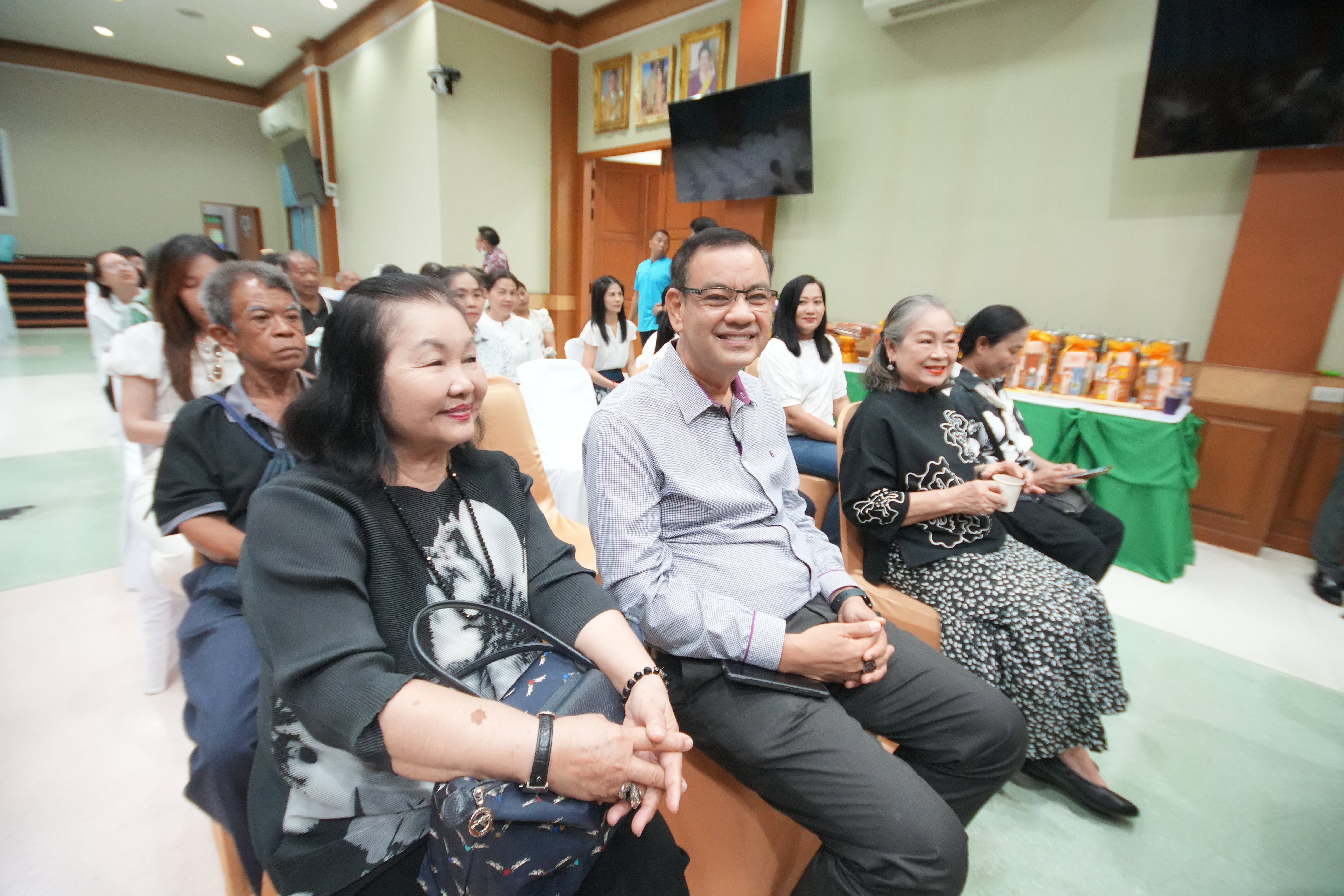 title - ชมรมผู้สูงอายุ ส.ป.ก. จัดพิธีทำบุญอุทิศส่วนกุศลให้ข้าราชการ/เจ้าหน้าที่ ส.ป.ก. ที่ล่วงลับไปแล้ว